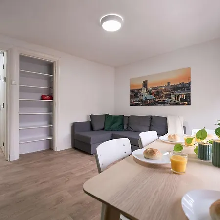 Modern Comfort In The Heart Of Apartment